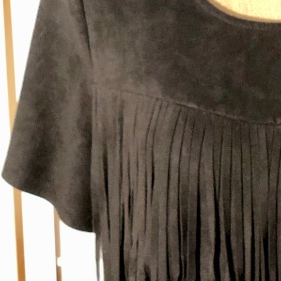 Skies are Blue- Stitch Fix Suede Fringe Top - Picture 2 of 5